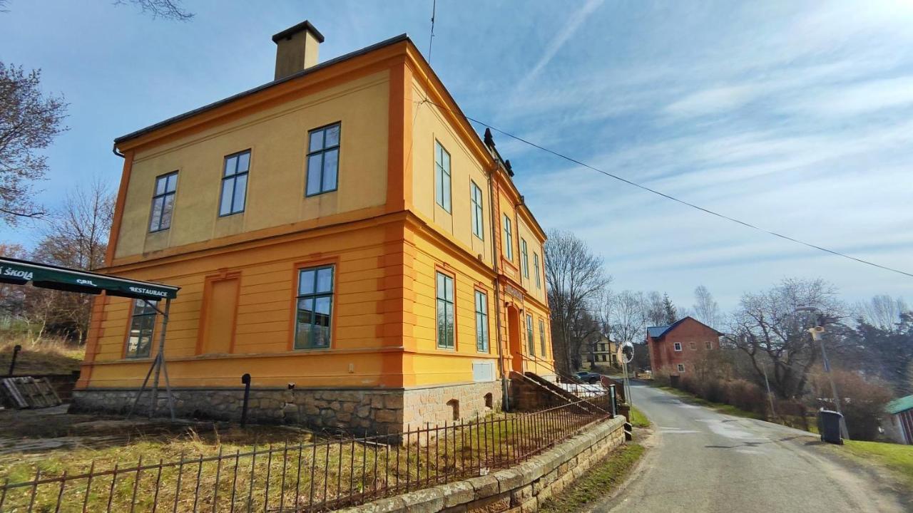 Hotel Stara Skola Mezná المظهر الخارجي الصورة