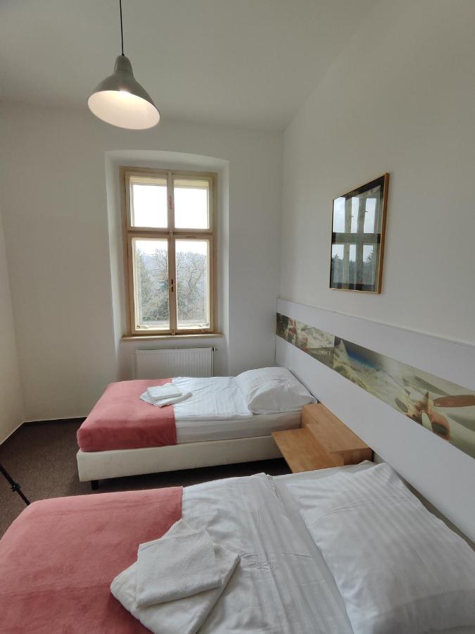Hotel Stara Skola Mezná المظهر الخارجي الصورة